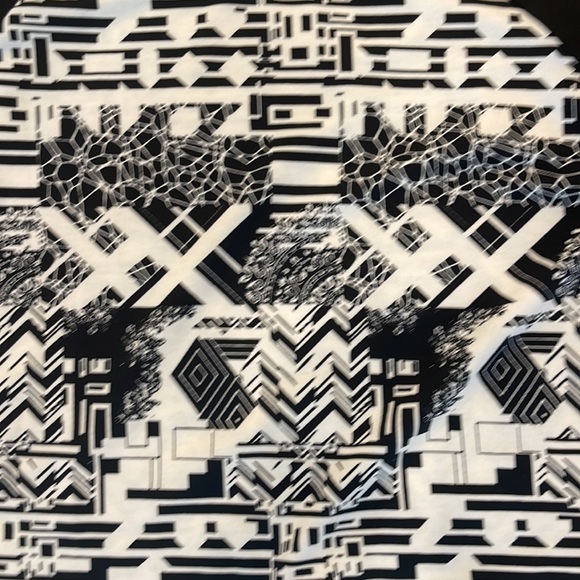 Lularoe Randy - Picture 3 of 4